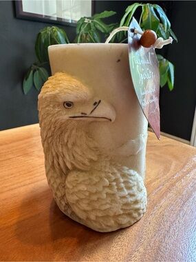 Handcrafted Eagle Sculpted Candle - Cream